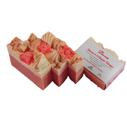 Green Mood Red Clay Soap – gentle natural cleansing bar with red clay to purify, refine and soften skin for an everyday radiant complexion - Savon d’Argile Rouge Green Mood
